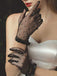 Gants en maille à pois et nœud papillon