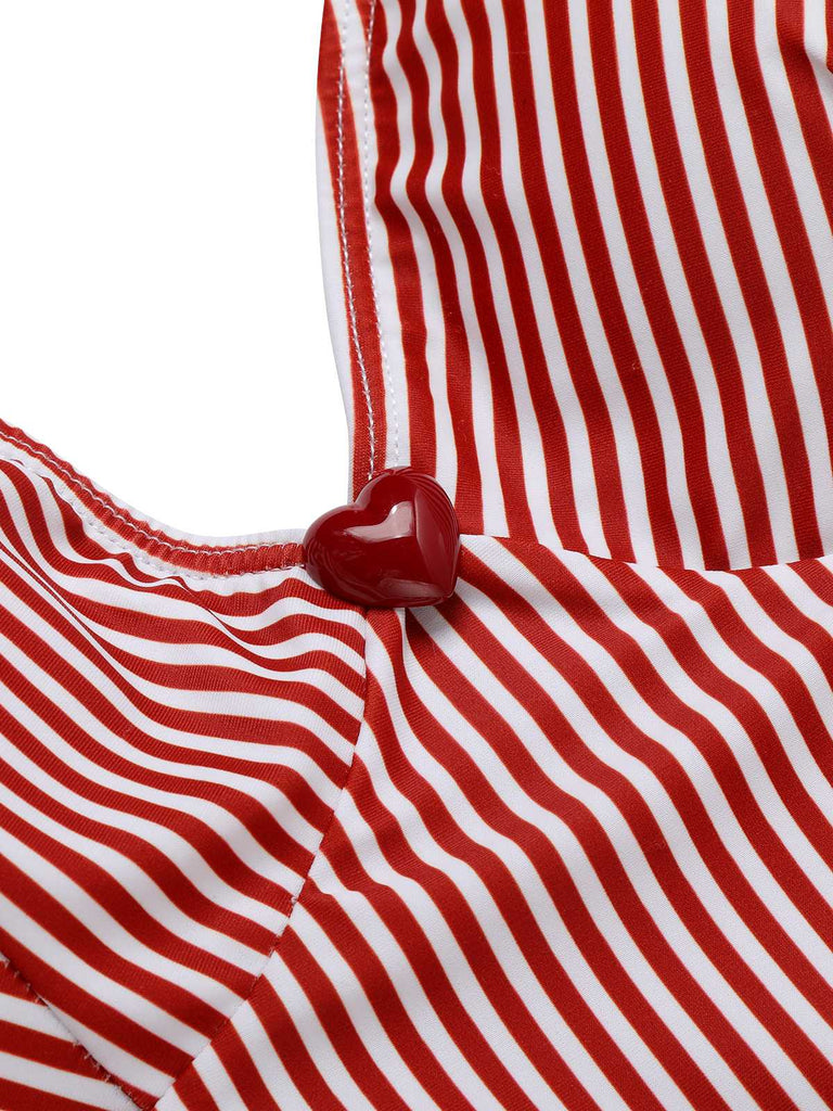 Maillot de bain rouge à rayures et bretelles spaghetti des années 1940